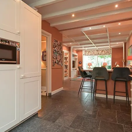 Charming Near & Dunes!
