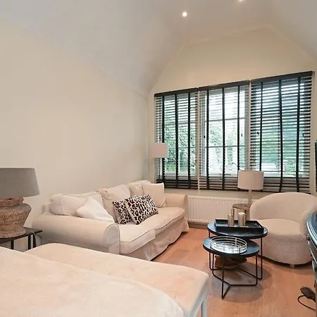 Villa Charming Near & Dunes! *